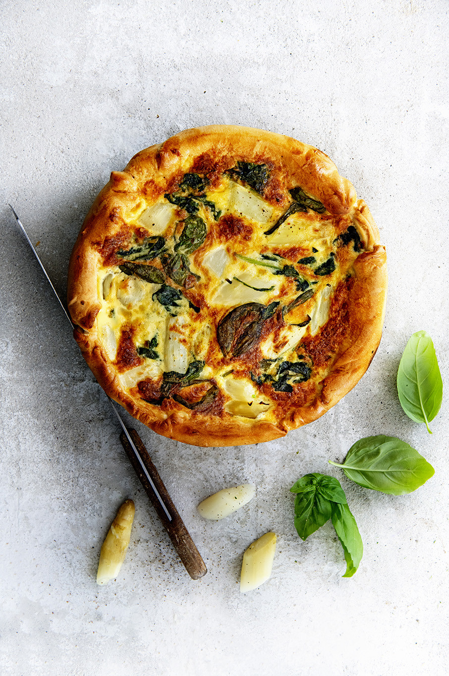 Spinazie-aspergequiche met mozzarella